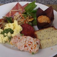 朝食は味も雰囲気もサイコーです。