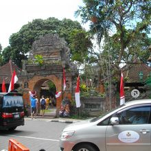 王宮の入口（西側）