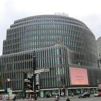 入口はＺｏｏ駅から行くと裏側になります