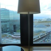 右へ行くとＺｏｏ駅方面