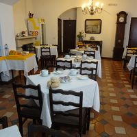 昼食専用のルーム。レストラン併設してるが朝は此処で。