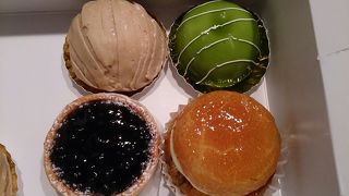 洋菓子店なのにコンシェルジュ！