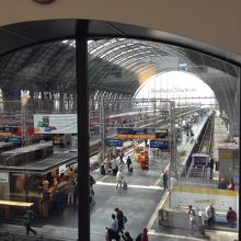 駅構内も見渡せます