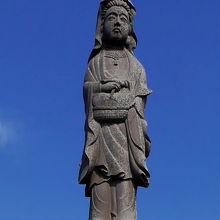 ちょっとゆーもらす．魚を持っている．鯛との事