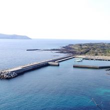 貝津港と嵯峨島