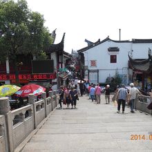 運河にかかる橋です