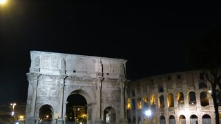 中は潜れません