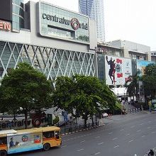 巨大ショッピングモールです