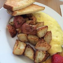 付け合せのポテトがおいしい