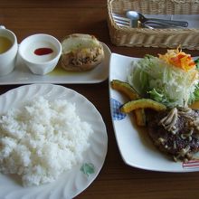 ハンバーグランチ