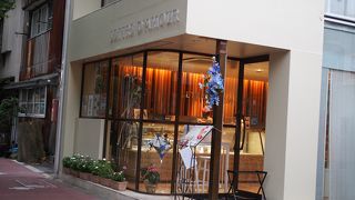 白金のパティスリー