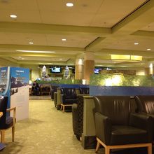 マイアミ国際空港アメリカン航空ラウンジ