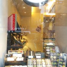 チュソク前日とあって餅もメッチャ売れてました