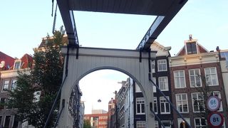 可動式の橋は、いつみても楽しいです。