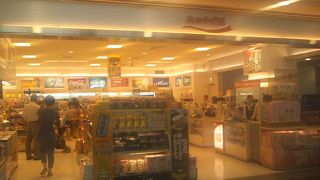 こじんまりとしたお店ですがバリエーションが豊富です