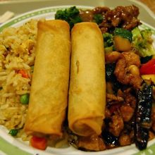 2-ENTREE PLATE＋SPRING ROLLS