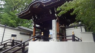 親戚のお墓があるので訪ねてます。