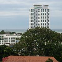 海沿いにあります