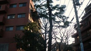 有名坂の交差点