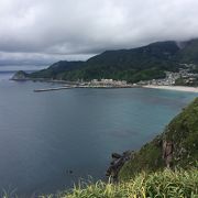 神津島の前浜ビーチ、集落を一望できます！