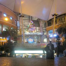 バングラ通りから「ジャンクセイロン・ショピングセンター」へ