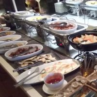 朝食バイキング。