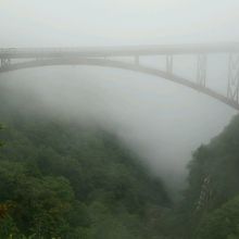 「つばくろ谷」の「不動沢橋」