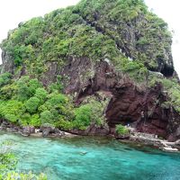 島はきれいな海に囲まれていました。