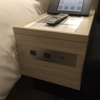 こちらのタッチパネルで照明等調整します。