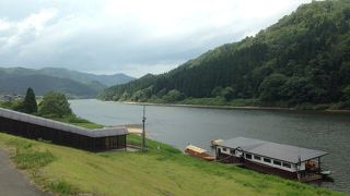 さみだれをあつめてはやし