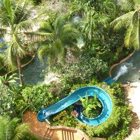 ホテルのプール