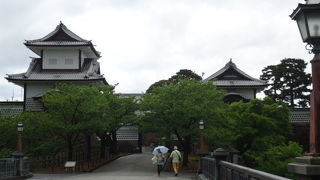 広い敷地の中にあり、みどころが沢山あります。