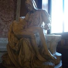 博物館内にレプリカが