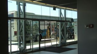 空港行きバス乗り場は遠い