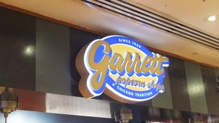 日本では大行列のこの店も、ここでは行列なし