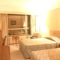 お部屋は普通です