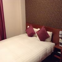 ベットはとても狭い〜