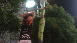 デコレートされた街路灯