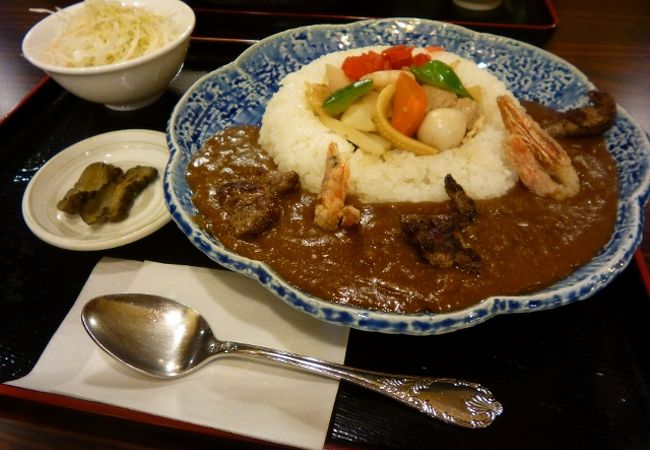 中華料理＆焼肉本坊「昇竜房よしみ」