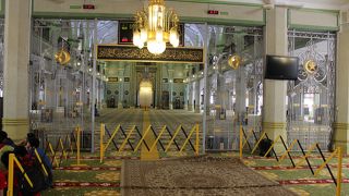 イスラムの寺院を初めて見ました。