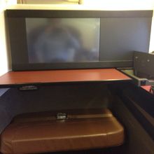 窓側の席でした。自分の窓が４つあるなんて初めて。