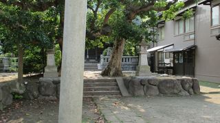 壽福寺となりの相馬師常ゆかりの神社