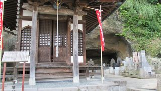 鎌倉・江戸・現代が混在する静かなお寺