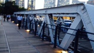 桜木町から赤レンガ倉庫への道