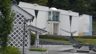 漆喰鏝絵の名作が展示されています。