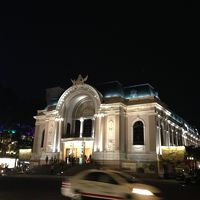 オペラハウスまですぐそばです。徒歩２分