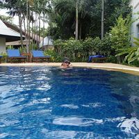 ホテルのプールです