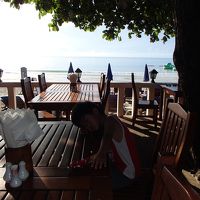 朝食はこのテラスで。気分良いです。