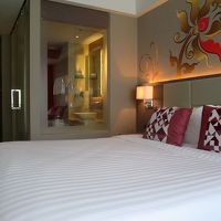 新規開業メルキュールに共通する客室デザインです