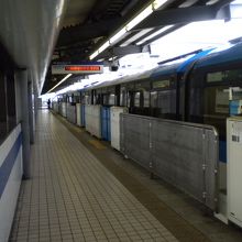 ゆういつ撮ったモノレール写真